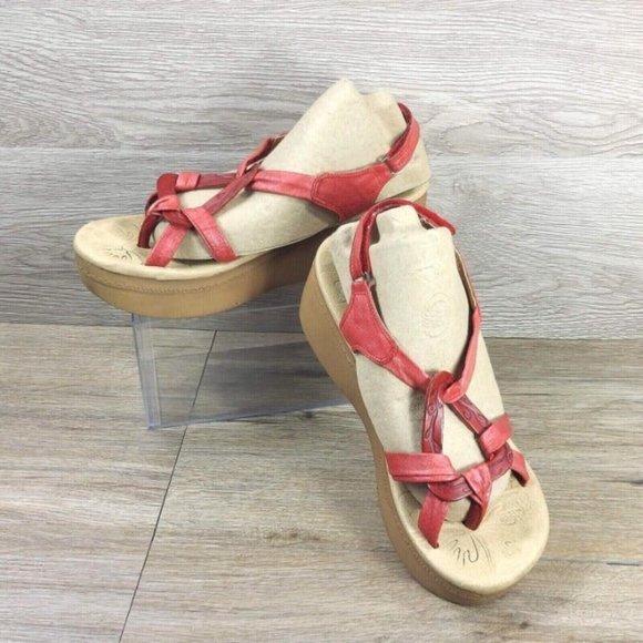 Vintage Women 2.25" Platform Sandal Red Strappy 70's Boho Hippie Style Sandals - Picture 2 of 10